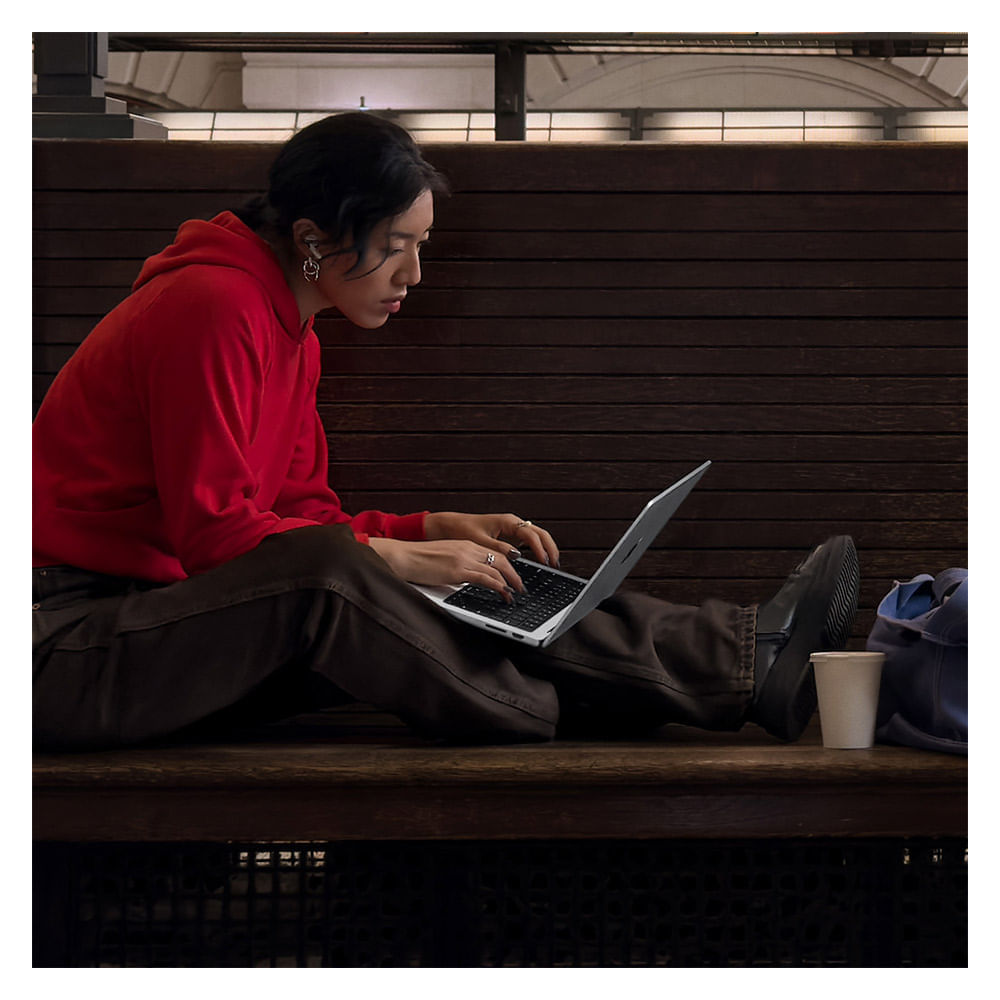 MacBook Pro 14" Apple M3 (8GB RAM 1TB) Cinza-espacial