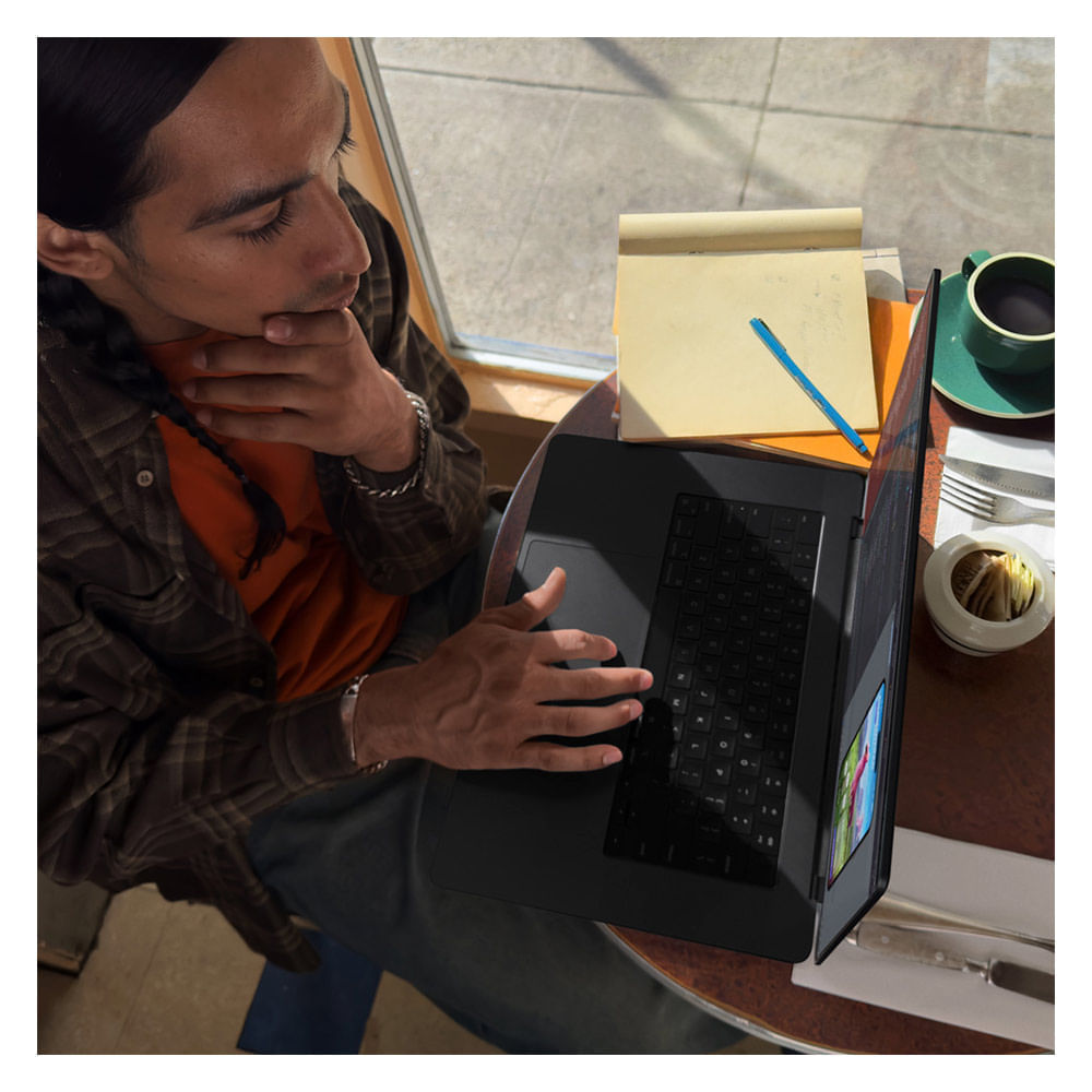 MacBook Pro 16" Apple M3 Max (48GB RAM 1TB) Preto Espacial